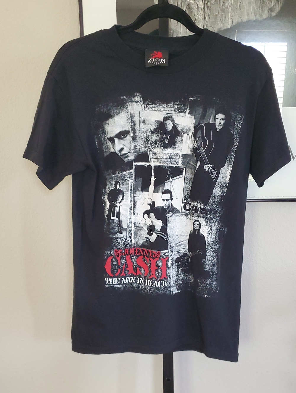 #56 Johnny Cash Black Graphic Tee - The Man in Black